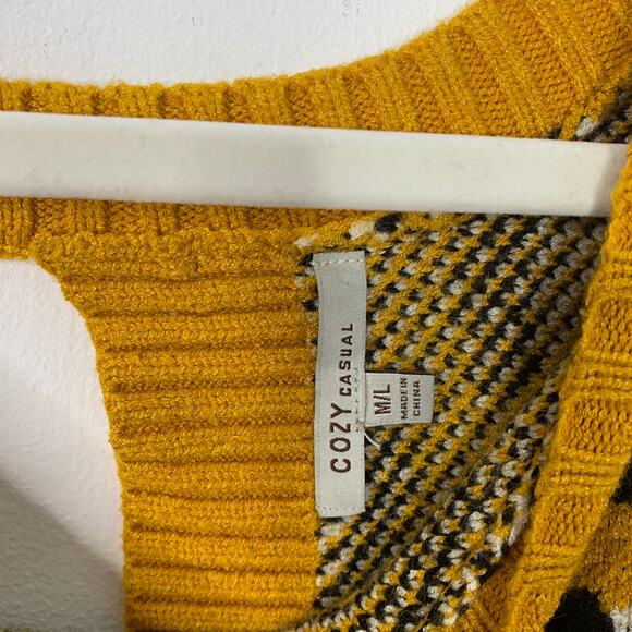 Cozy Casual Leopard Print Sweater Cut Out Back Medium Large - Picture 5 of 6